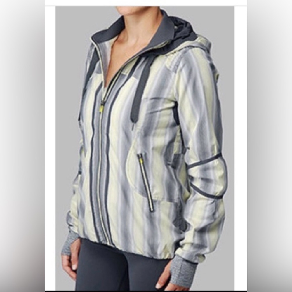Lululemon Run Reflection Track & Field Jacket *Citron Ombré Stripes  (US 6)